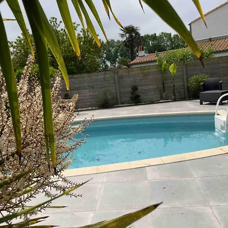 Belle Maison Au Calme Avec Piscine Casa vacanze *