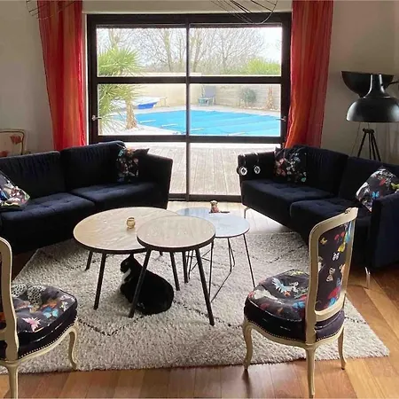 Belle Maison Au Calme Avec Piscine Casa vacanze *