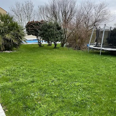 Casa vacanze Belle Maison Au Calme Avec Piscine